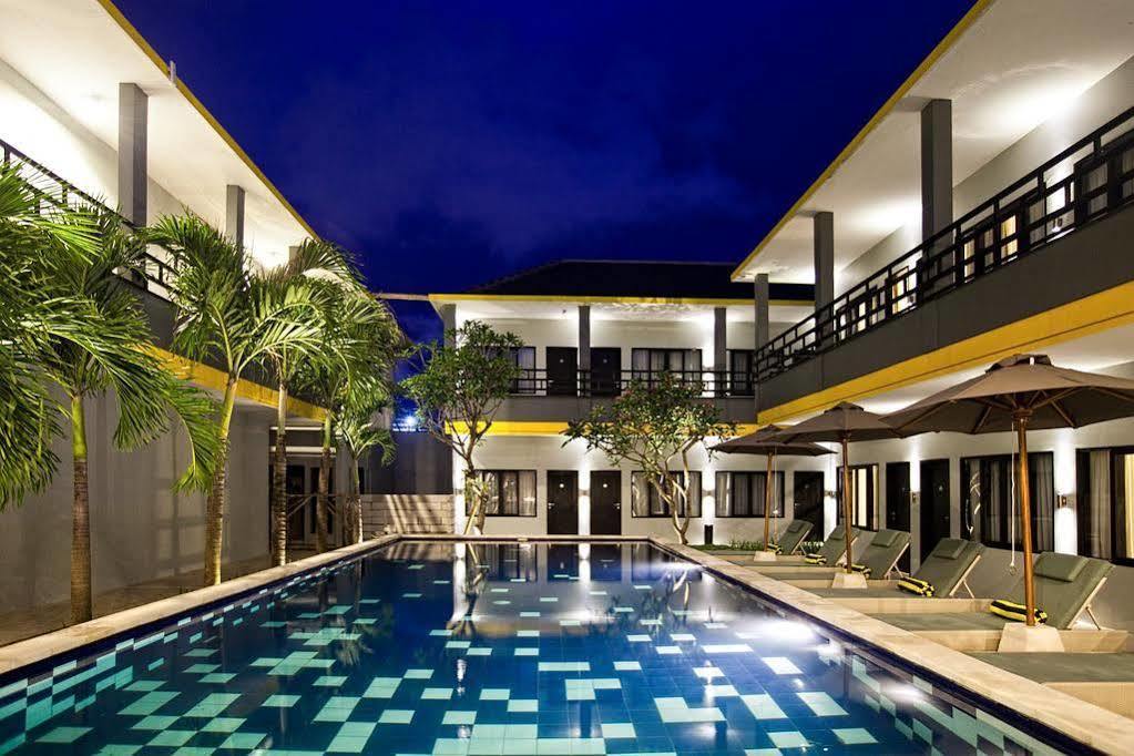Palloma Hotel Kuta Kuta Lombok Exterior foto