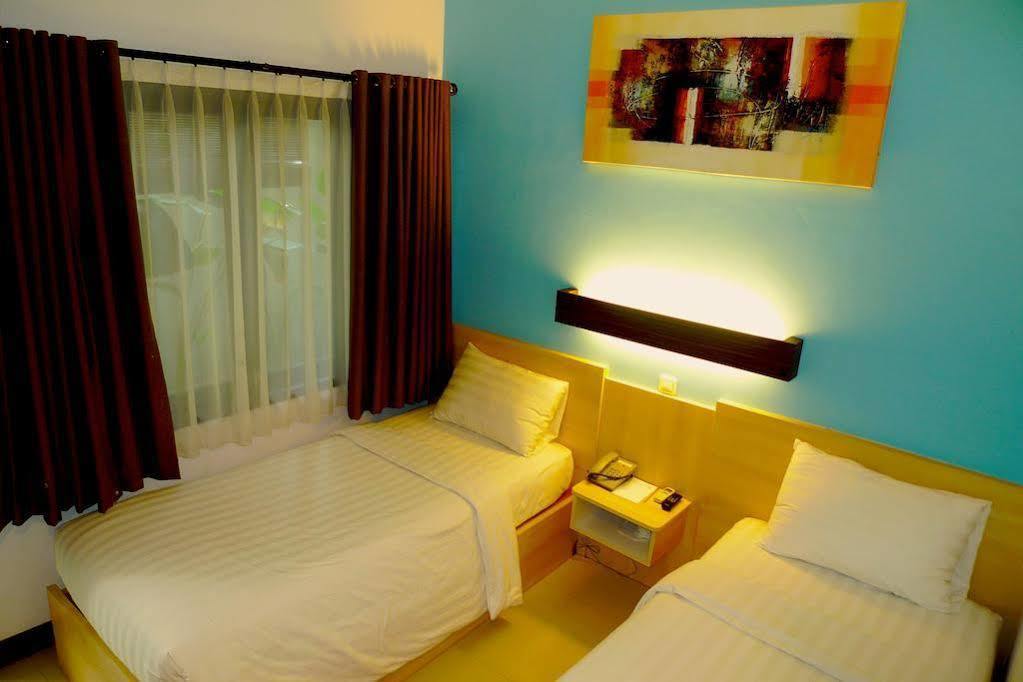 Palloma Hotel Kuta Kuta Lombok Exterior foto