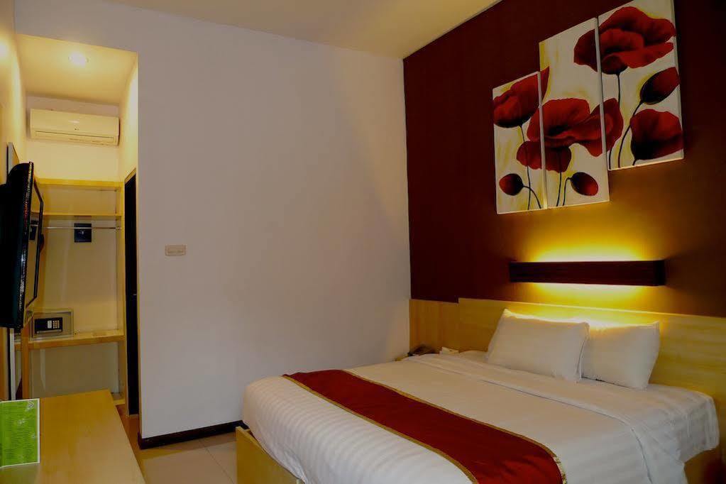 Palloma Hotel Kuta Kuta Lombok Exterior foto