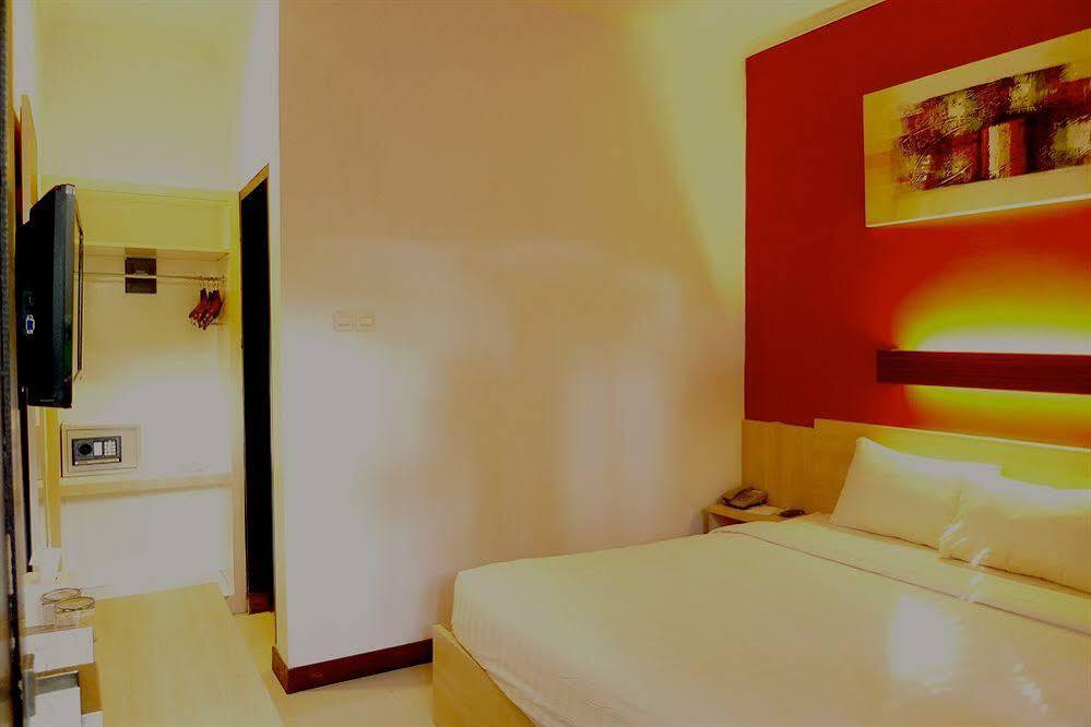 Palloma Hotel Kuta Kuta Lombok Exterior foto